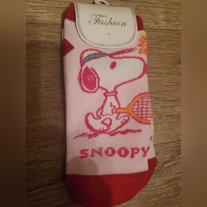 Socks SNOOPY PEANUTS PINK WOMENS TEENS Footies OSFM New Tags